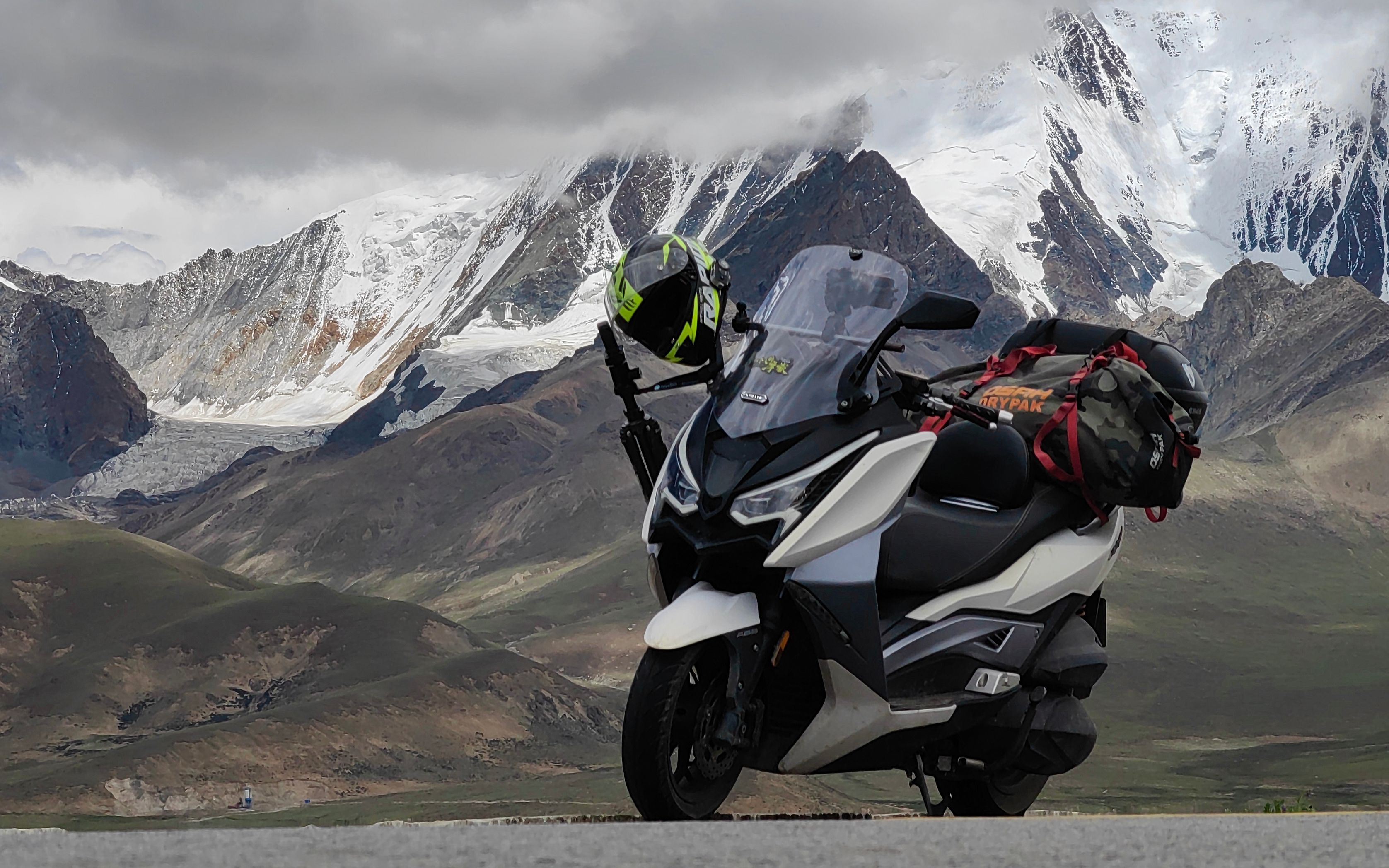 趁着年轻无拘无束!敬请释放!力刻318