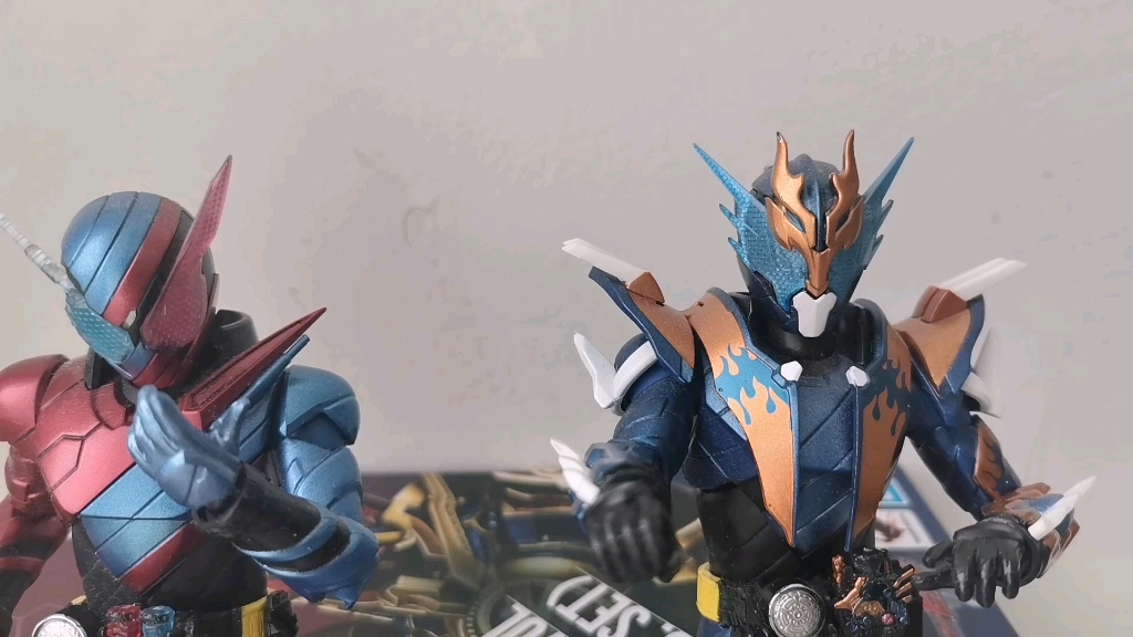 误入会员制咖啡厅的战兔与龙我