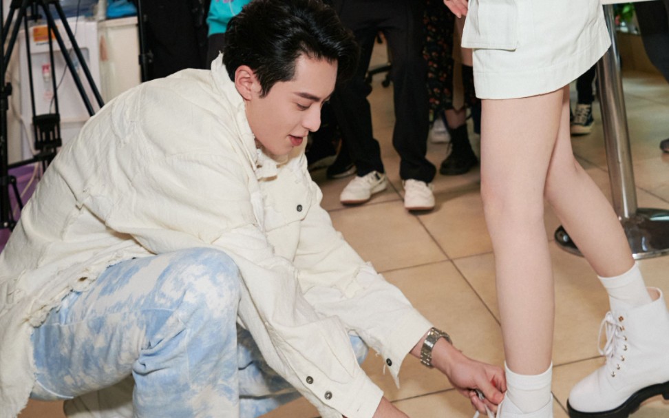 《理智派生活》[秦岚×王鹤棣 ]心动之系鞋带→机场相遇→见面会 这这