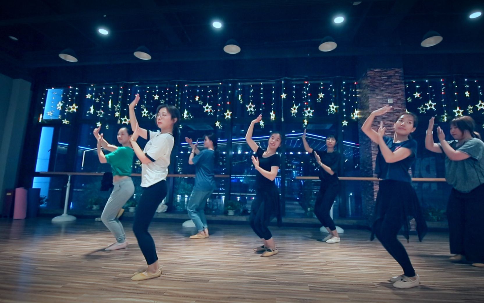 热舞舞蹈练习室民族舞中国舞古风舞教学视频0625