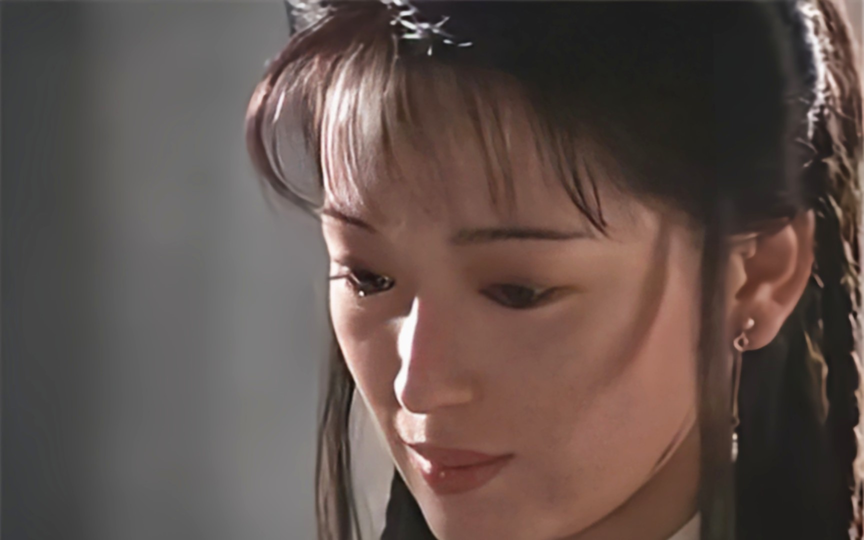 《雪花神剑》翌日醒来,不料师父罗玄却甚为後悔所做之事,并坦言不能够