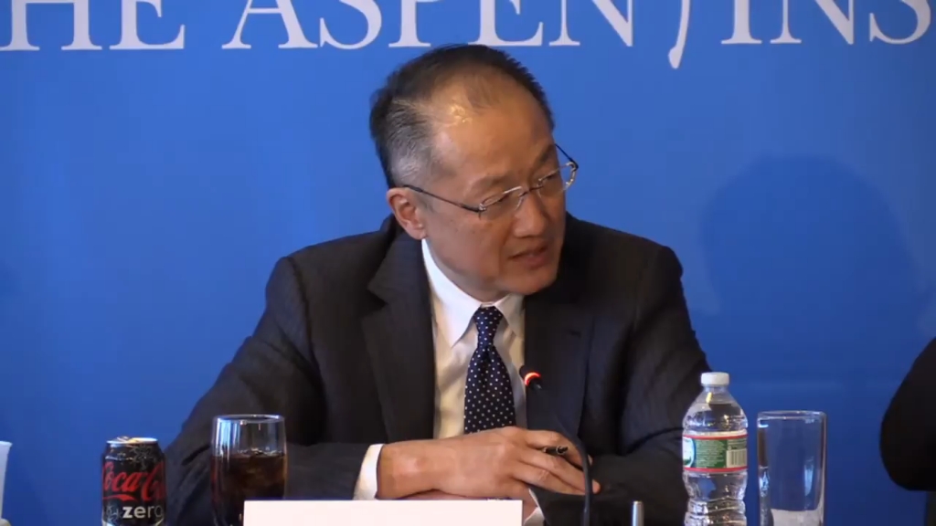 [图]世界银行集团总裁金墉（Jim Yong Kim）在世行议程上的发言……