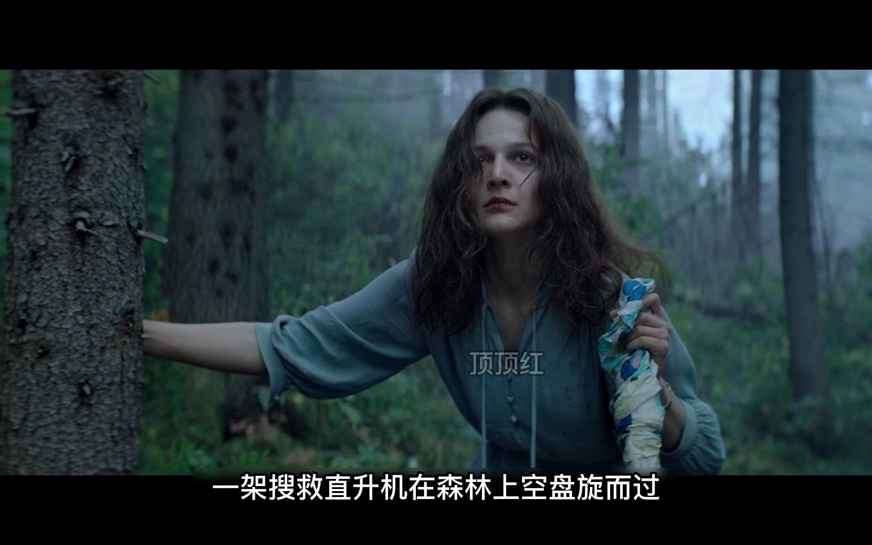 《坠机惊魂》 女人靠在丈夫身旁,安静地入眠 没想到下一刻,她却面临生