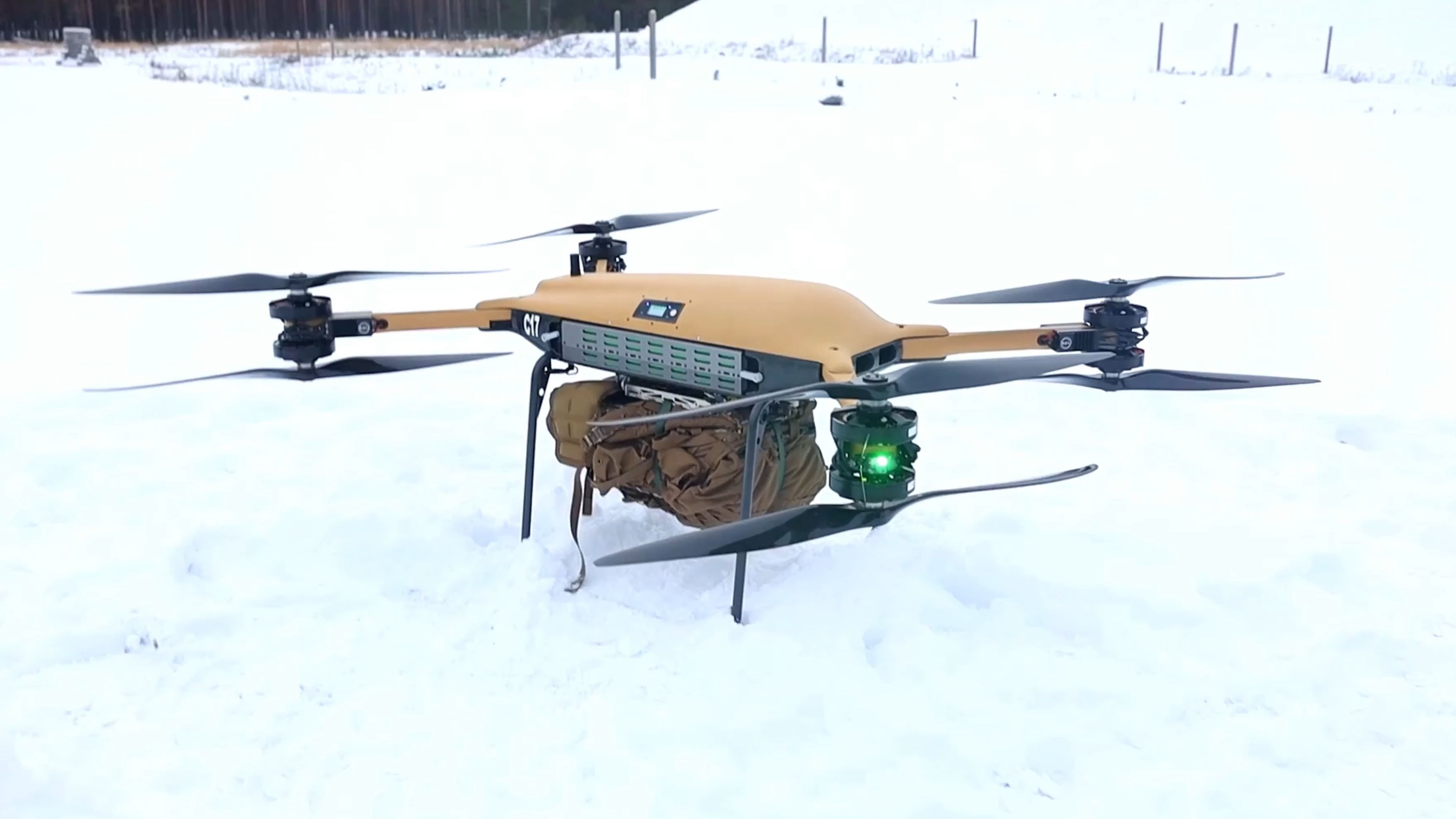 美国海军陆战队在芬兰使用无人机测试性能! ! !