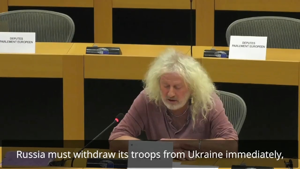 爱尔兰籍欧洲议会议员米克·华莱士(mick wallace)锐评俄乌冲突_哔哩