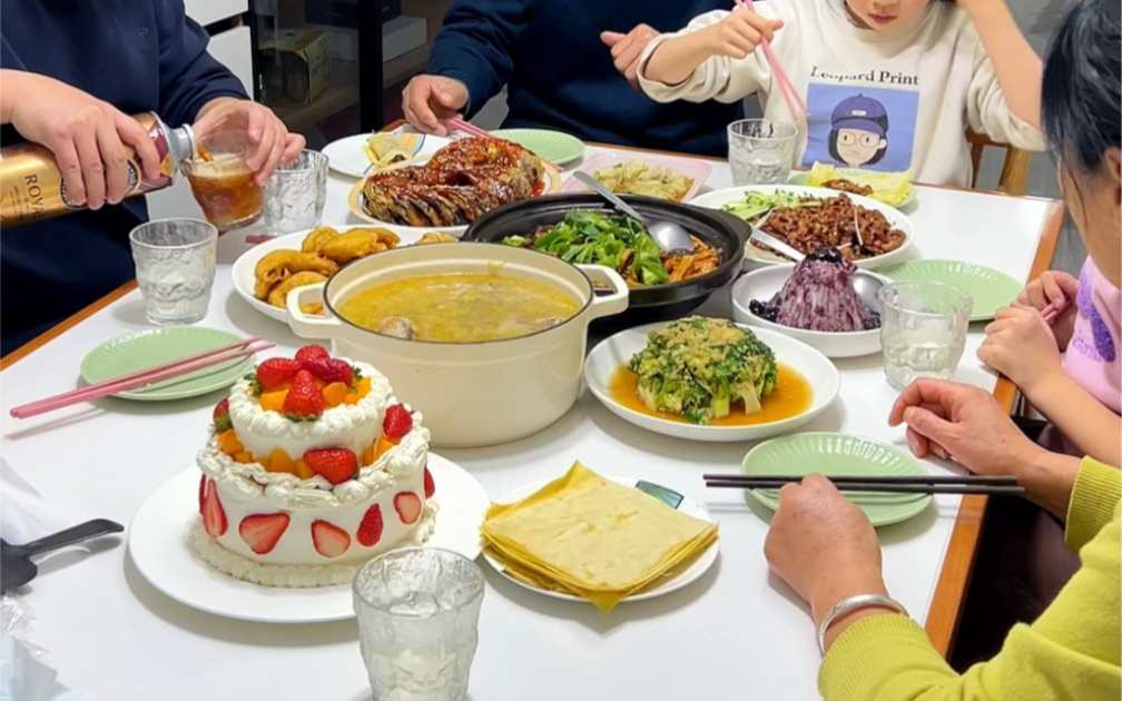 生日家庭聚会饭菜图片图片