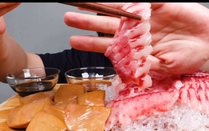 精华纯享najin【黄貂鱼肝,黄貂鱼刺身】咀嚼音,粉嫩嫩的刺身