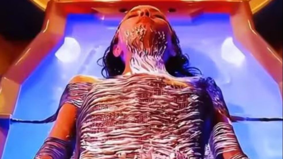 生化女机器人这么风骚吗?连不死杰森都被干惨了,杰森在外太空