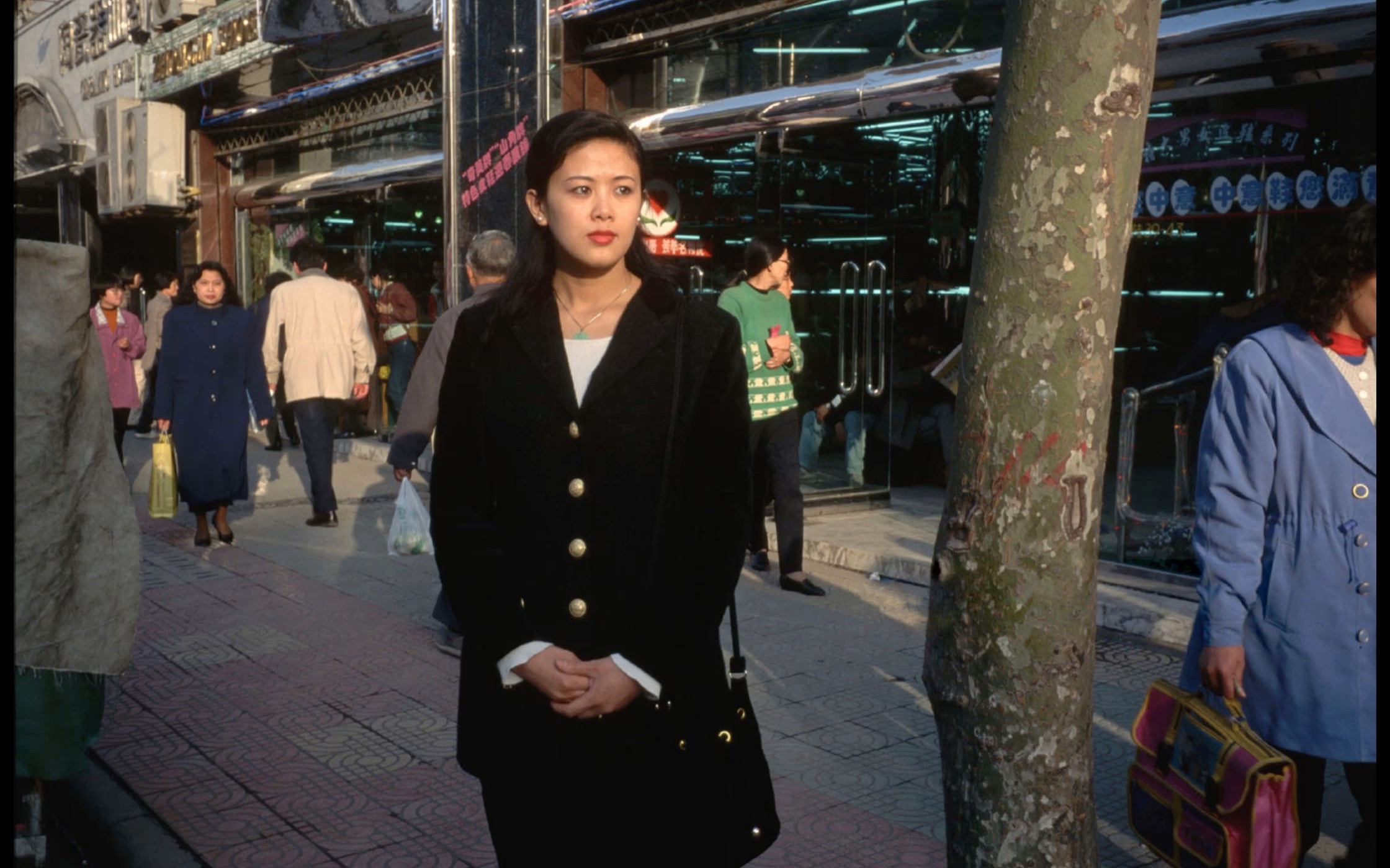 90年代自信又时髦的中国女性,美丽永不过时,马格南摄影师 peter turn