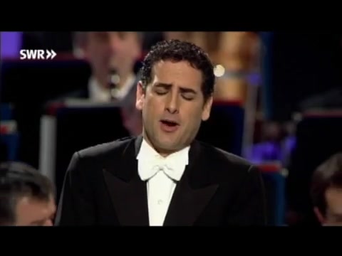 [图]弗洛雷兹真正的巅峰 威廉退尔中超难跑马歌 Juan Diego Florez sings Asile hereditaire, 2008