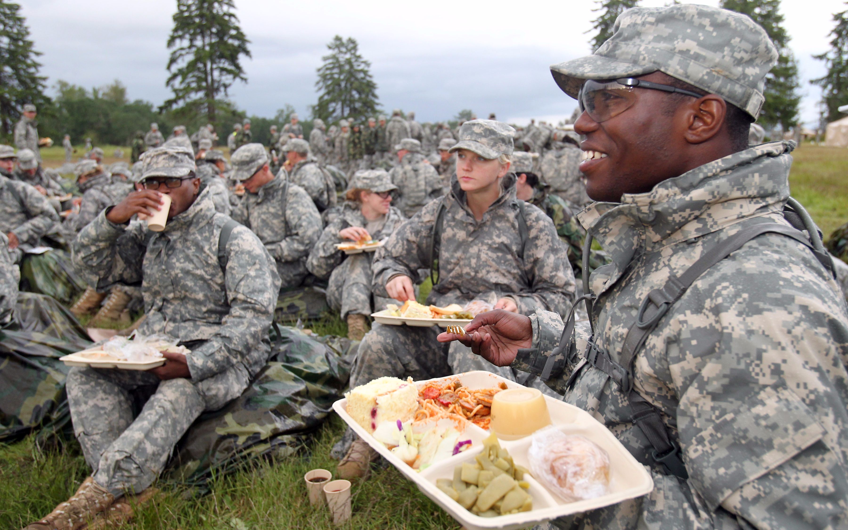 在美国军队里,战斗力和伙食,到底谁更让世界羡慕?