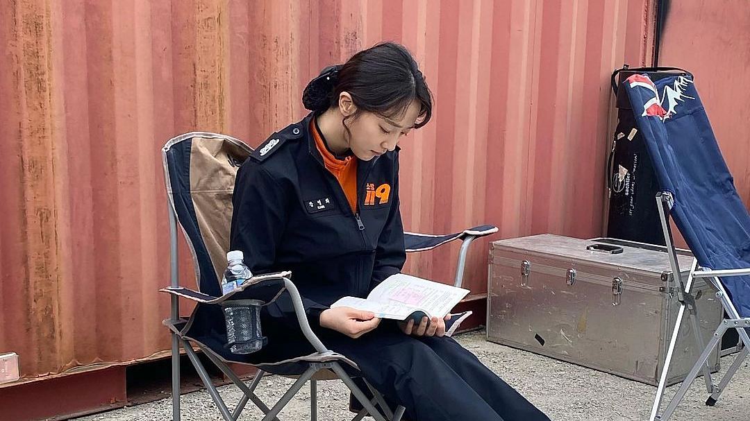 白昼之月表艺珍 剧照2 小姐姐辛苦了 大冷天的还要拍外景戏份