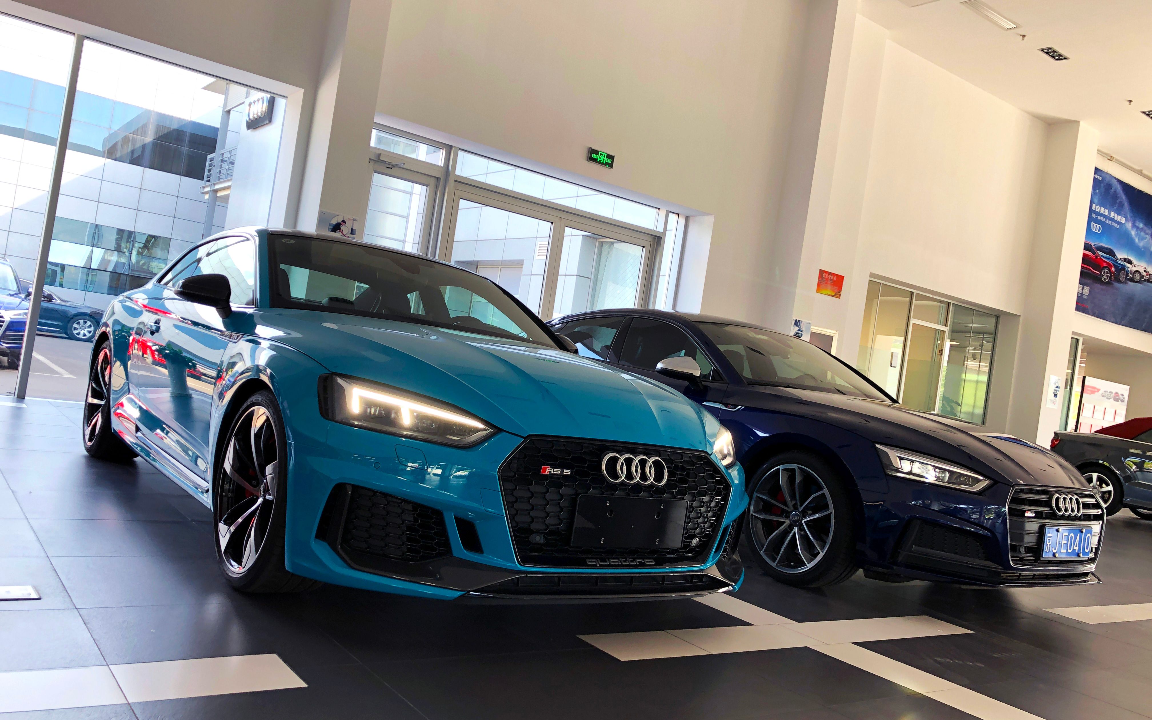 感受配置,声浪差距,奥迪rs5静态对比s5_哔哩哔哩 (゜-゜)つロ 干杯