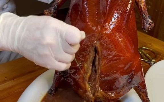 12_总有一家餐厅会让你知道:《食神》里的乾坤烧鹅是真实存在的#跟着