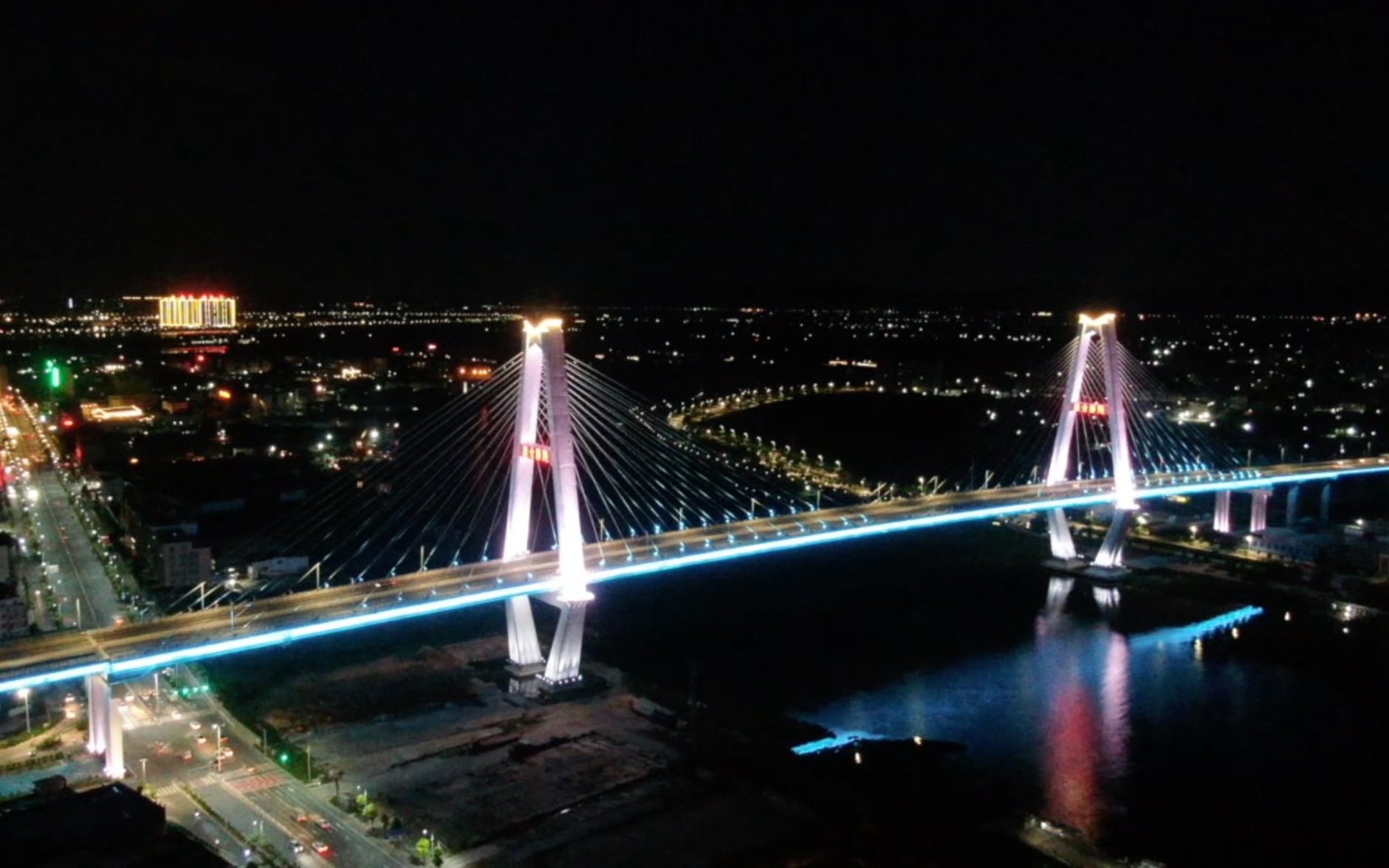 航拍揭阳大桥夜景