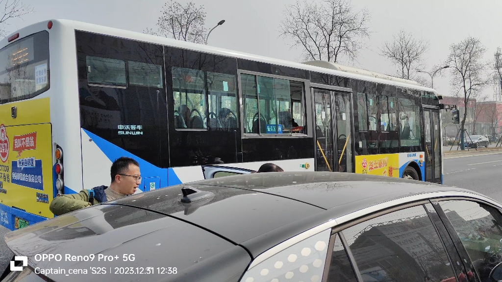 南汇公交沪南线区间车(s0p-096)沪南公路航圆路站出站视频(往沪南公路