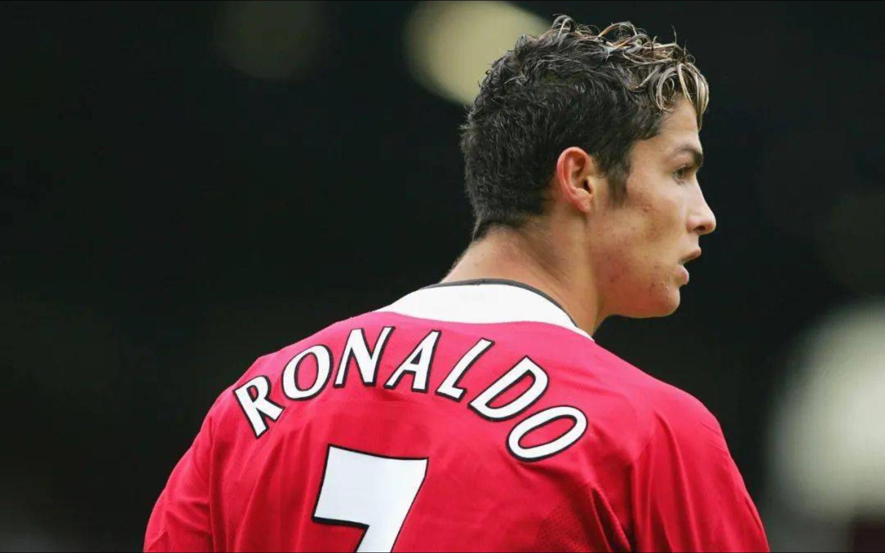 【fifa23】c罗重回曼联电脑ai操作致敬大四喜!