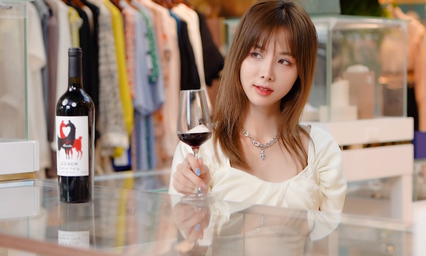 品酒是一种享受,也是一种熏陶