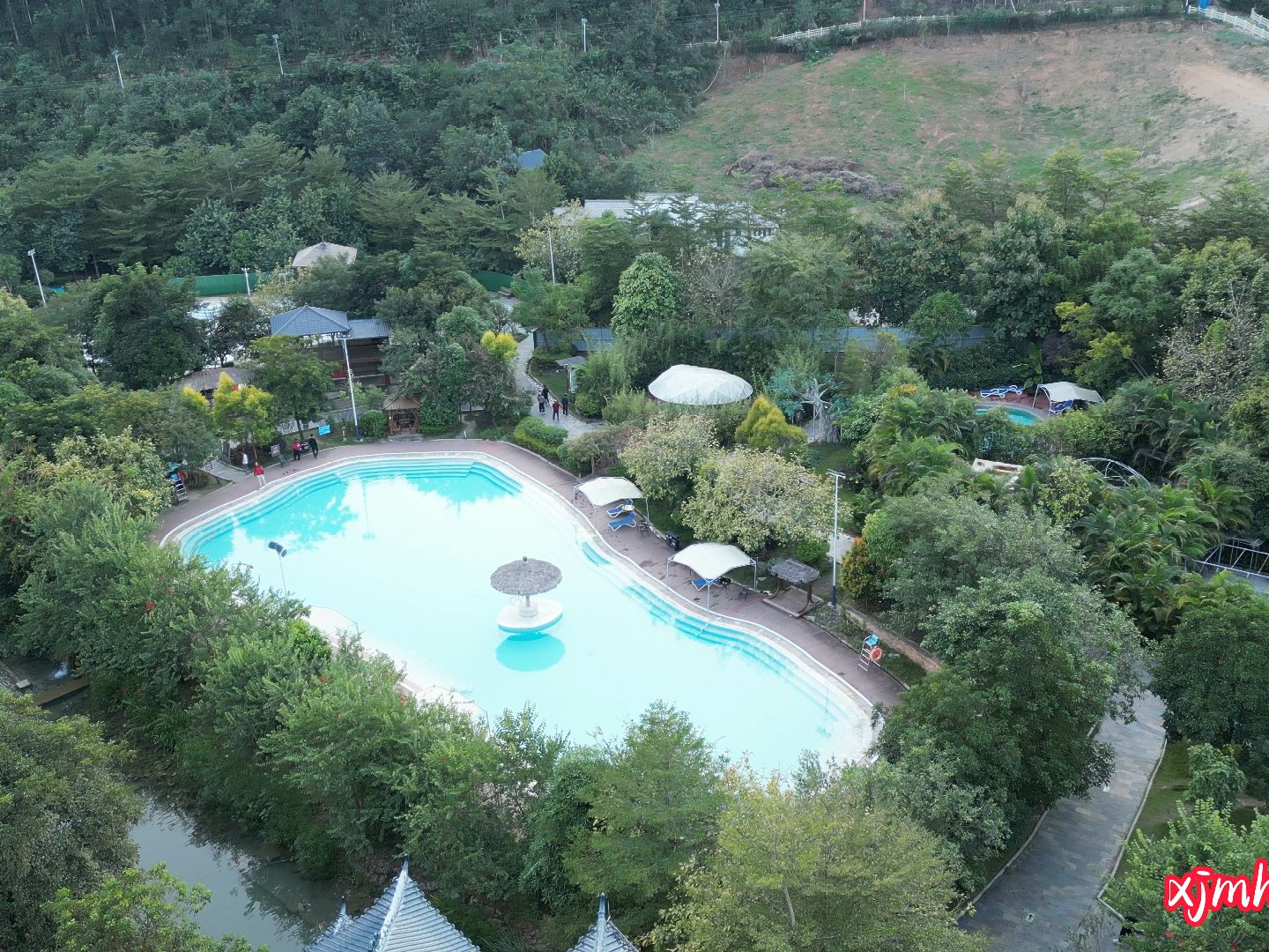 十万大山布透温泉