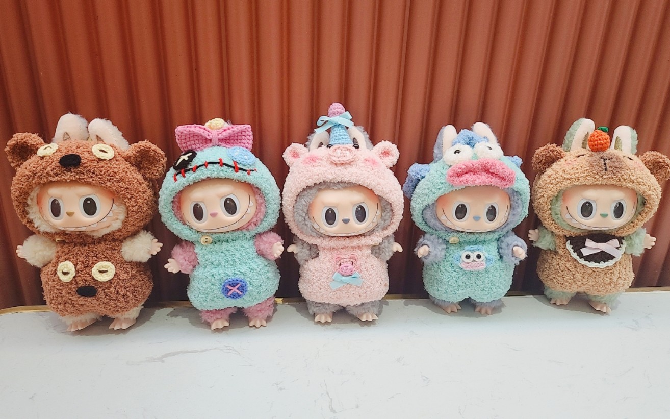 泡泡玛特labubu搪胶毛绒公仔盲盒娃衣手工编织娃衣套装努力打包中