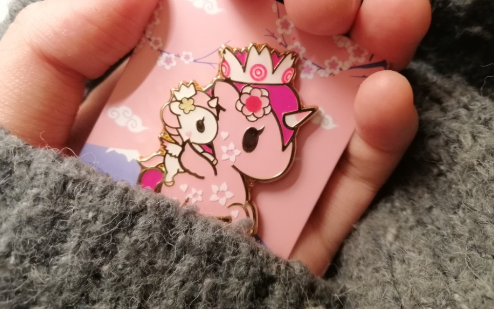 拆tokidoki樱花独角兽系列徽章盲盒!_哔哩哔哩_bilibili