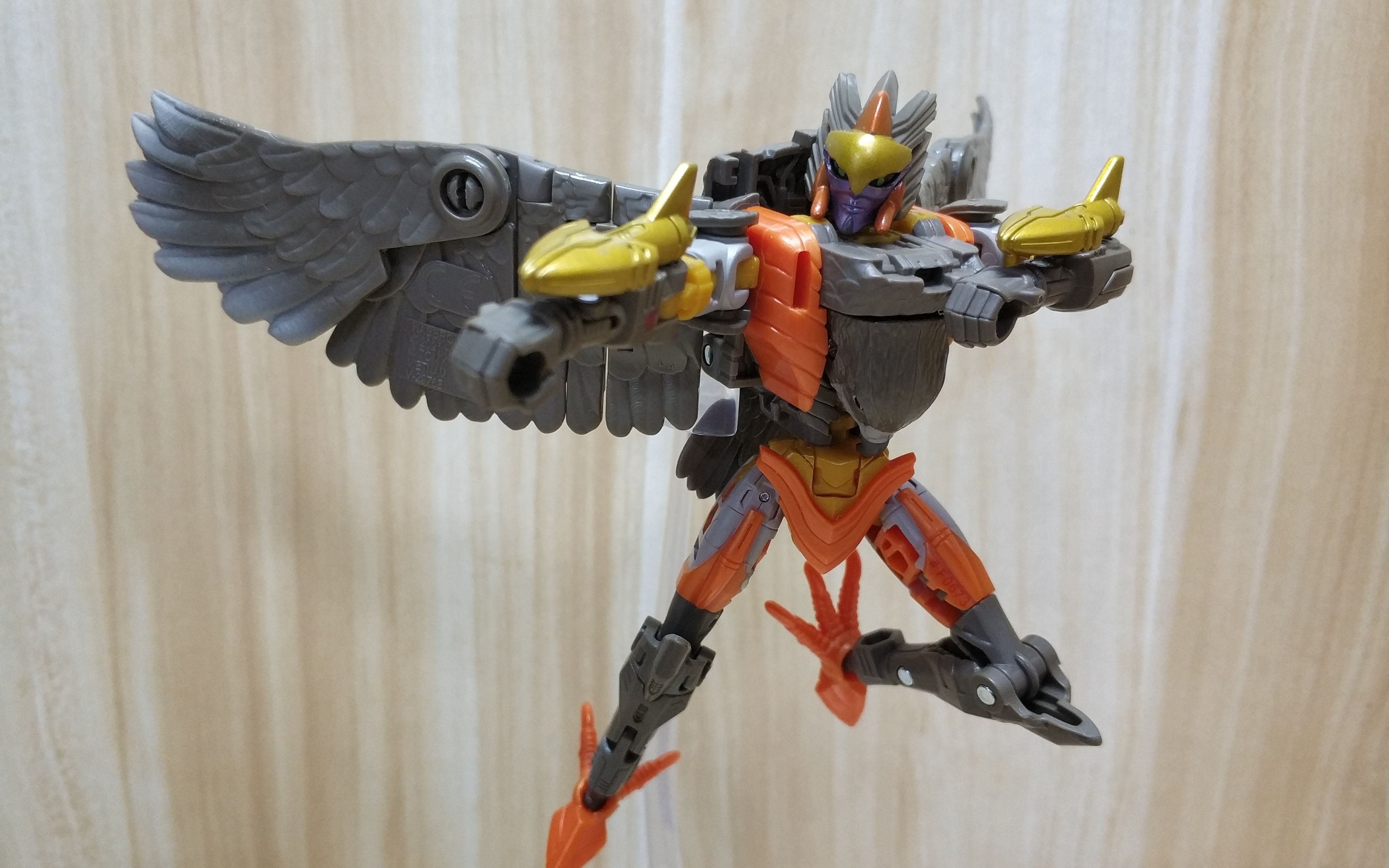 【变形金刚】王国 加强级 飞箭勇士