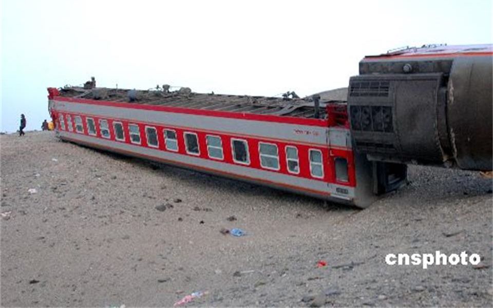 电脑还原2007年5807次列车脱轨事故