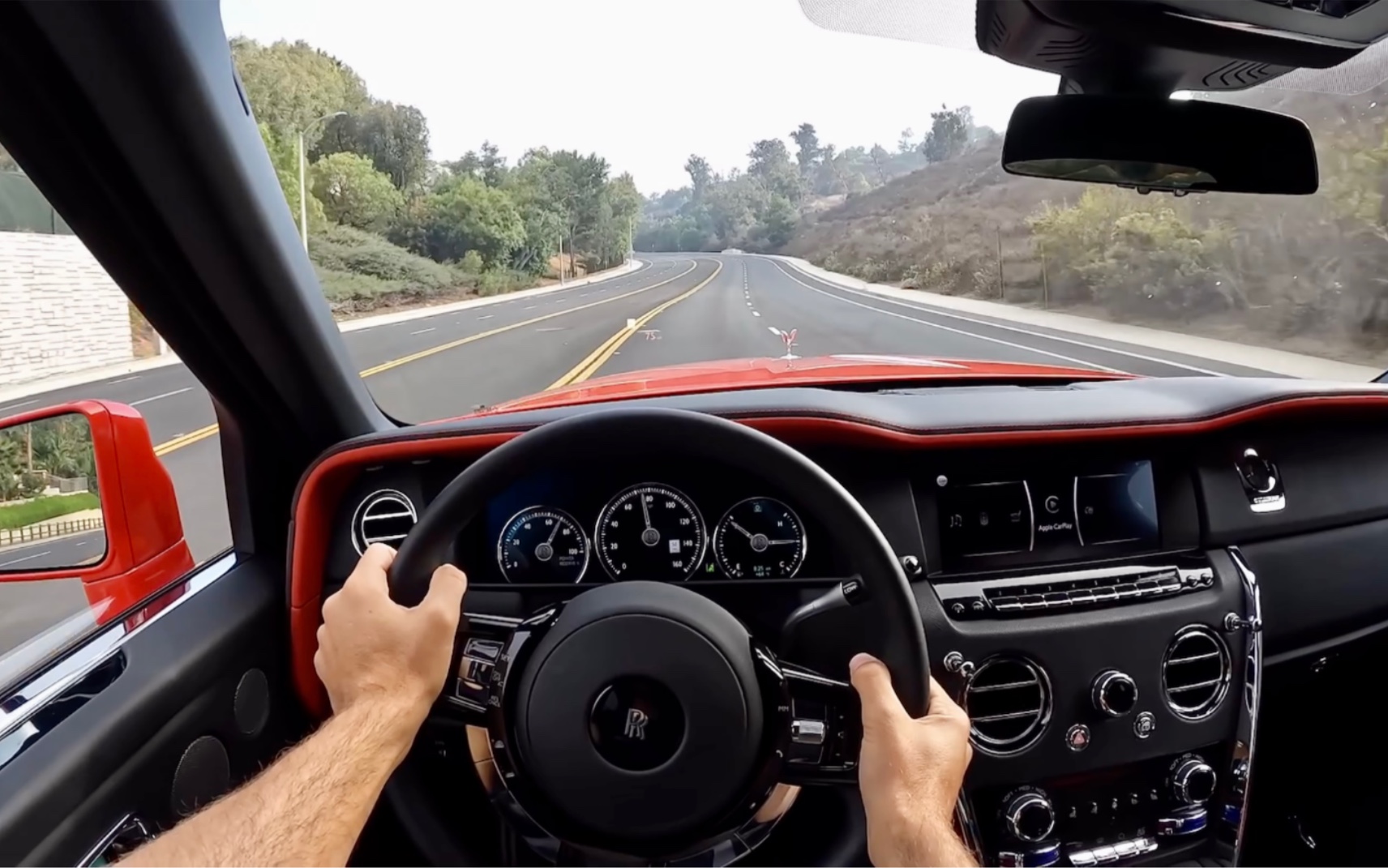劳斯莱斯库里南 第一视角驾驶_哔哩哔哩_bilibili