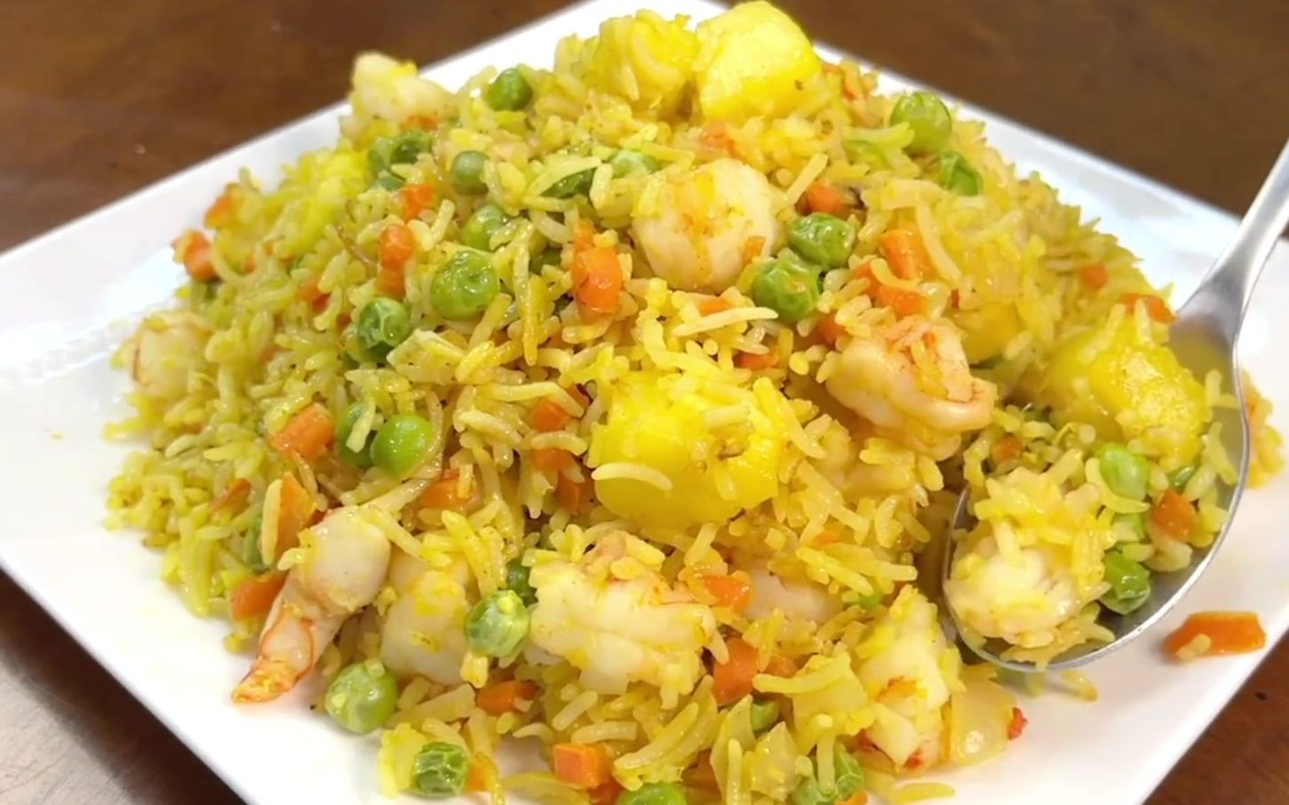【泰料】鲜甜味美的鲜虾菠萝炒饭