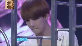 Video herunterladen: 【120721EXO】火线冲击（下）