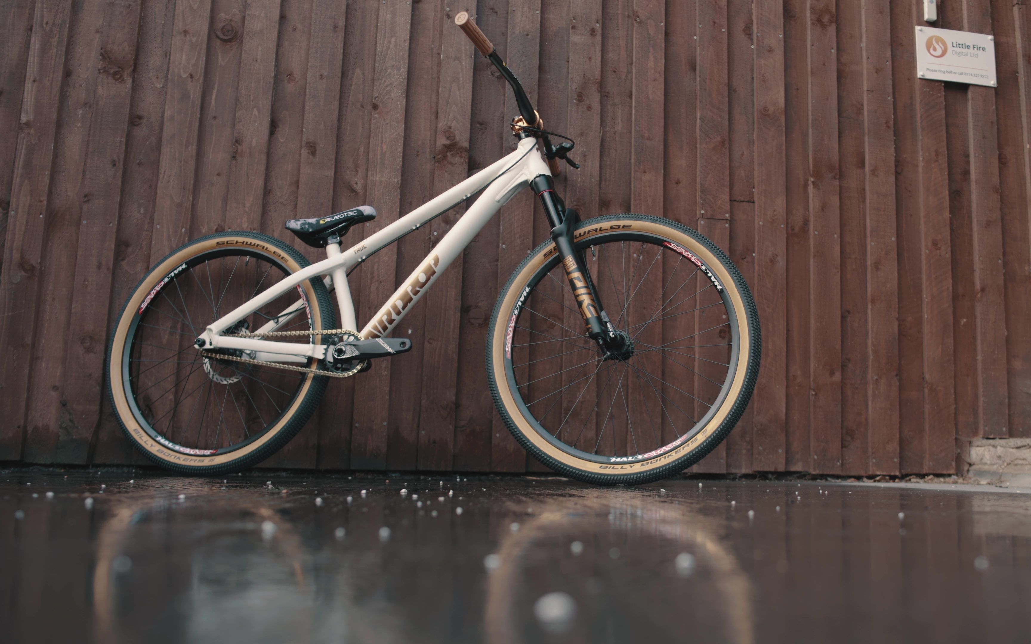 最好看的装车丨纯白色土坡车 airdrop fade_哔哩哔哩_bilibili