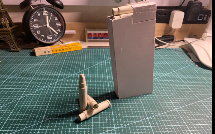 一个双排单供ar直弹匣