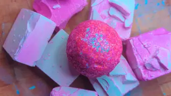 Download Video: Dyed Gym Chalk & Glittery Reform Ball