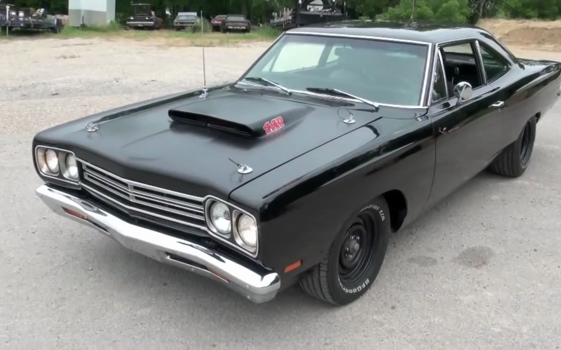 普利茅厕跑路鸟1969年款普利茅斯roadrunner动态展示含声浪