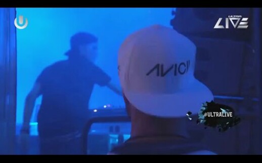 【现场】Avicii Addicted To You(feat. Audra Mae)[Live 'Speed' Mix@ UMF 2013]哔哩哔哩bilibili