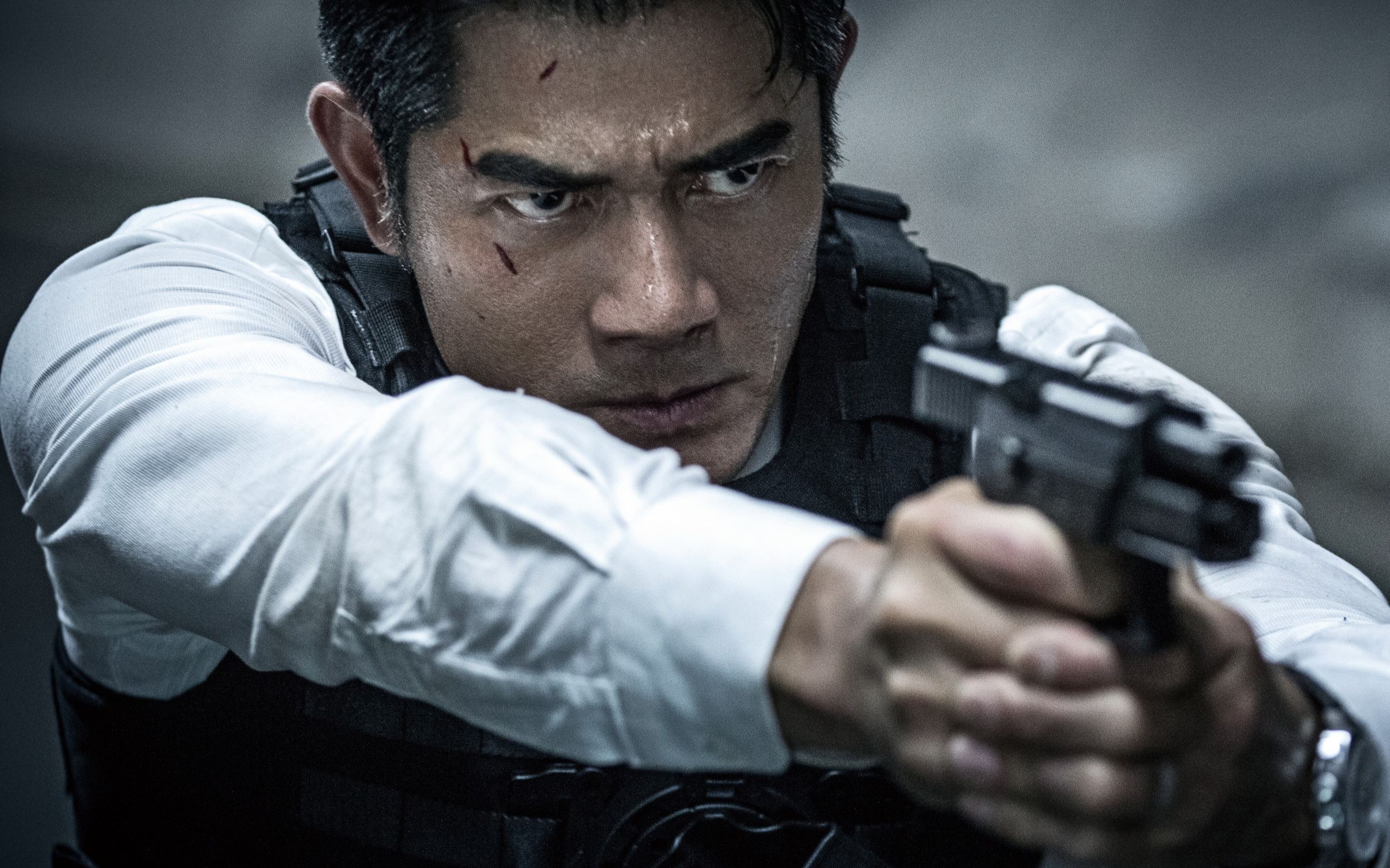 飞虎队血战武装悍匪,港片格局最高的一部作品!