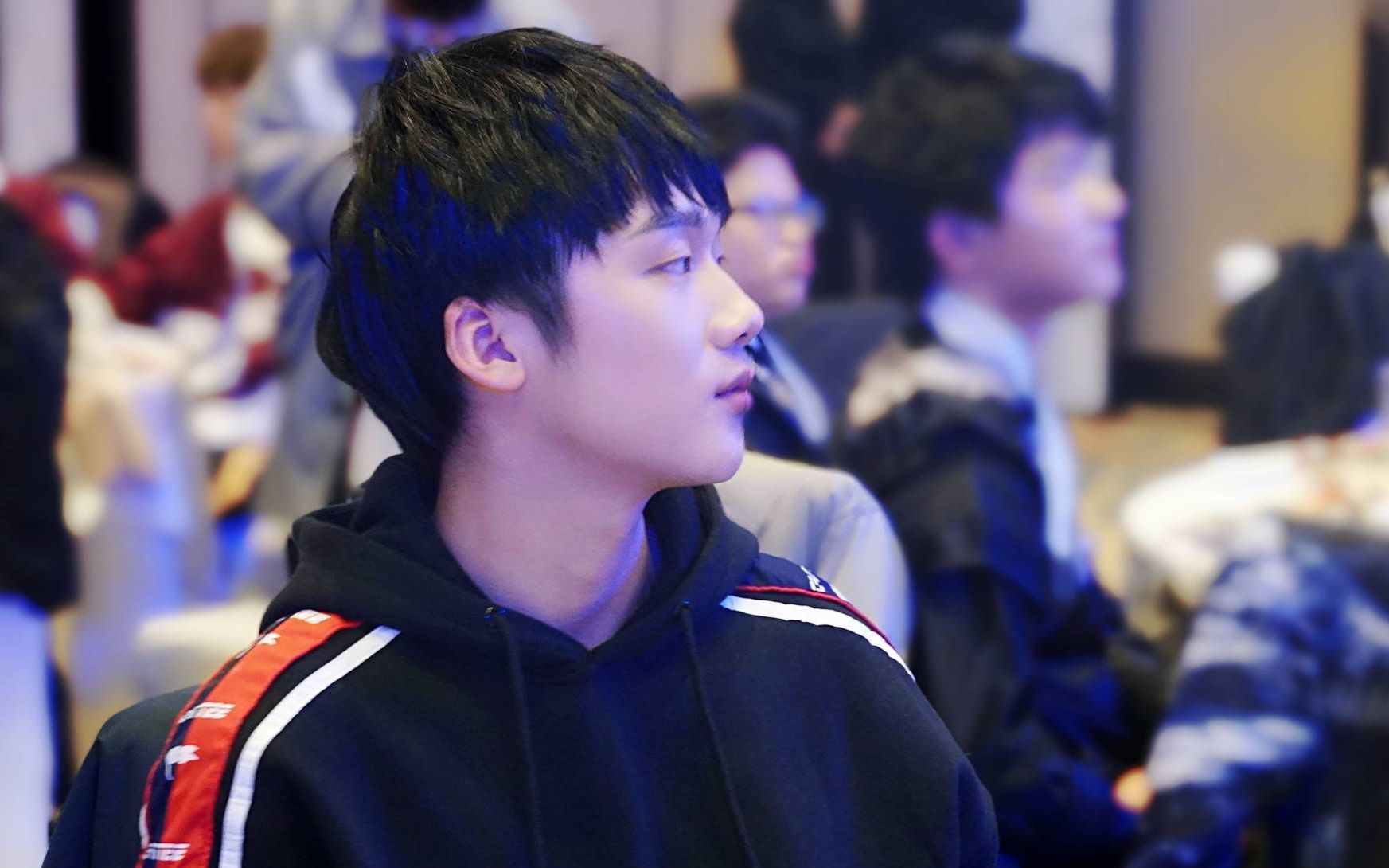 【rngm虔诚】弹幕版190119中午直播 小奶虔连跪心态崩掉