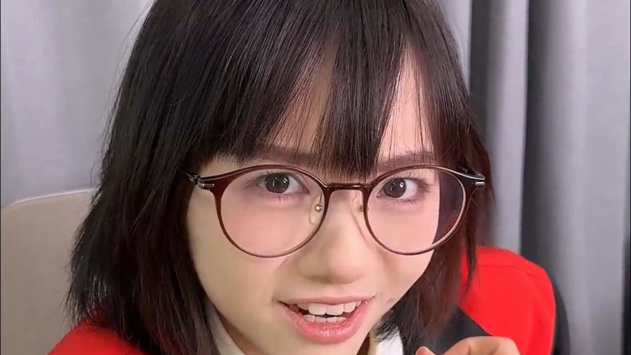 天天叫我神秘眼镜女,给你们看看神秘眼镜女是怎么工作的......