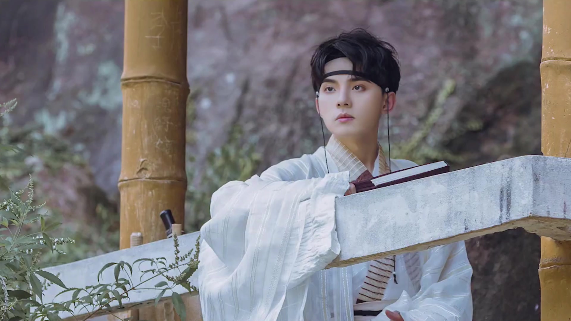 带主播凉哈皮生日快乐!