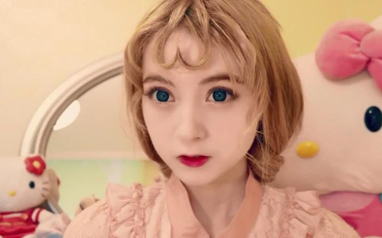 【venus angelic】超简单!呆萌感十足的倒心形刘海制作方法@唯美美妆