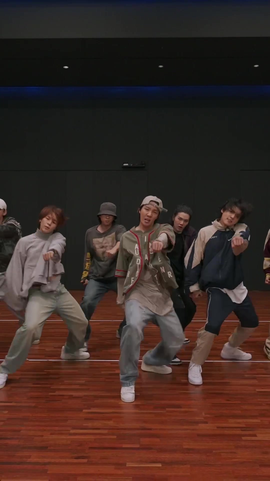 runbts又回来了!现在加入tiktok!