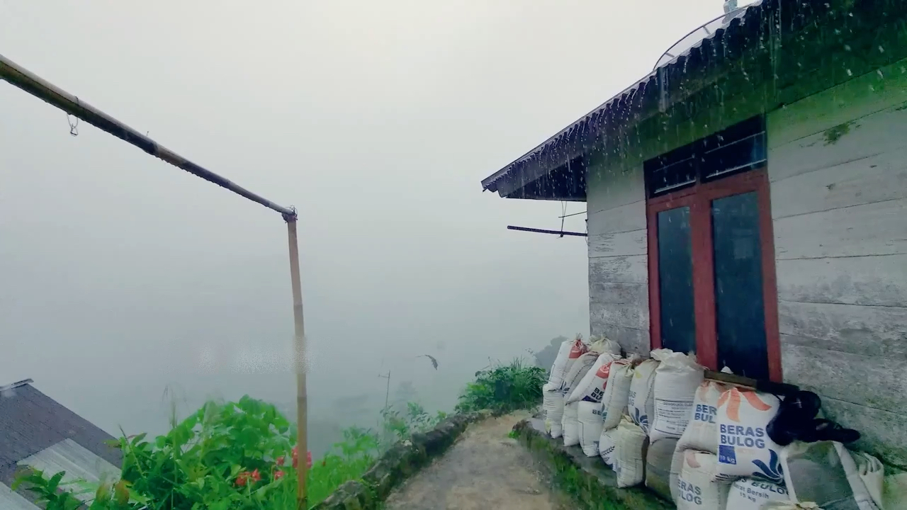 中爪哇省的农村雨景欣赏哔哩哔哩bilibili