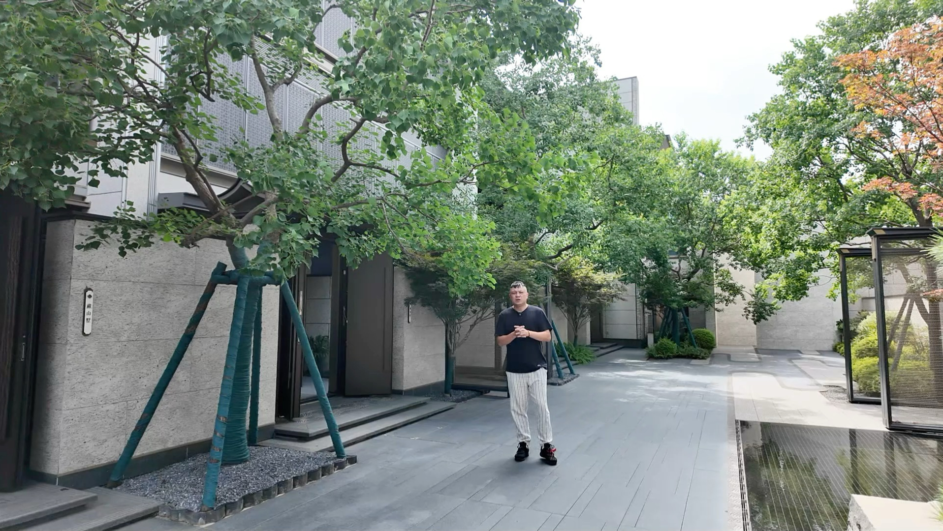 惠山古镇隐山五叠上叠第一排和毛坯全部卖光，现在还剩个位数有个别独栋单元的可以考虑哦
