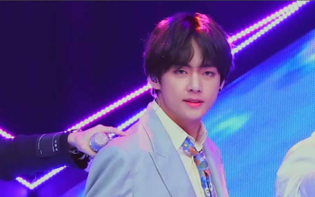 【bts】回顾《boy with luv》的神级舞台!
