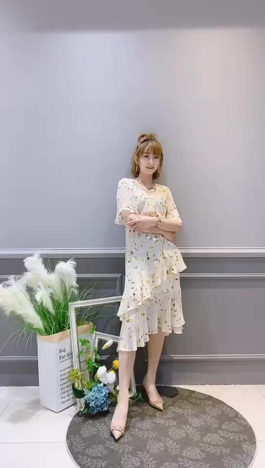 深圳品牌折扣女装韩熙新款高端连衣裙进货渠道_哔哩哔哩 (゜-゜)つロ