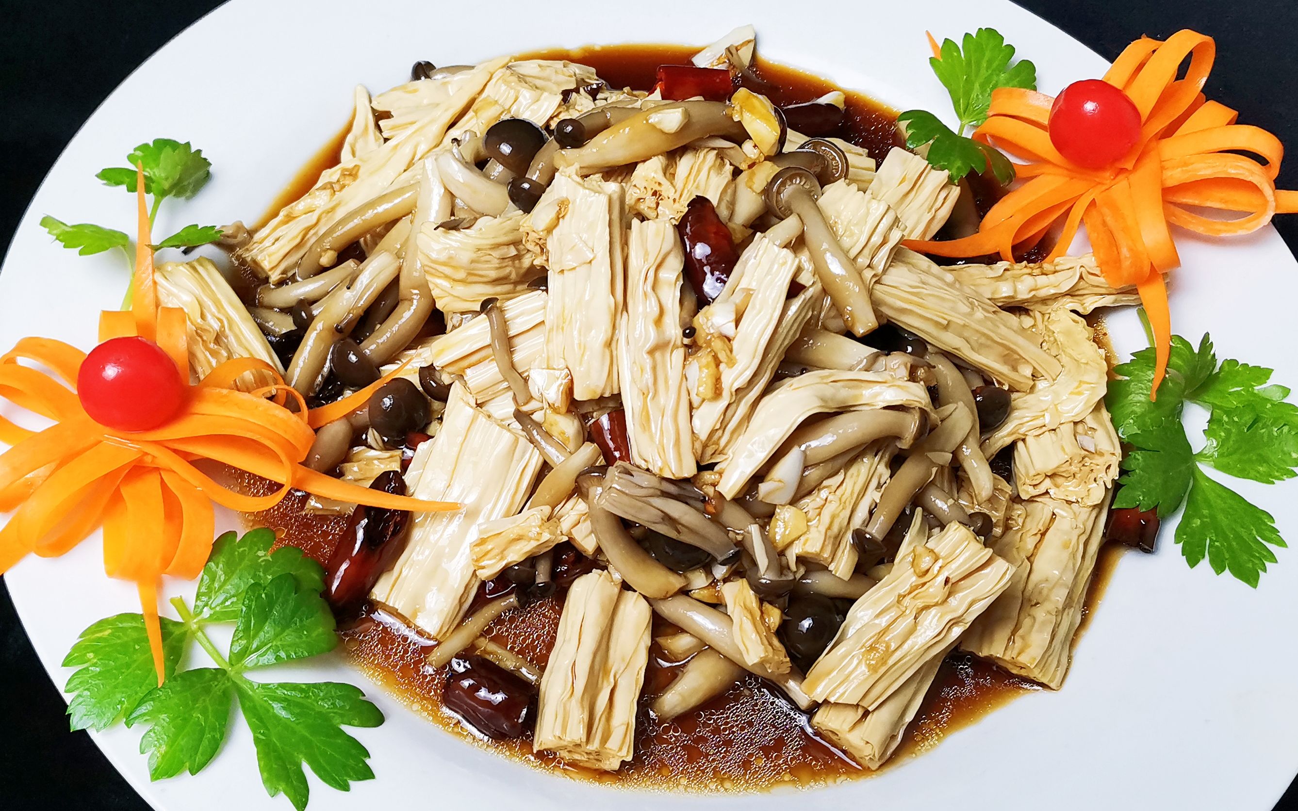 活动作品过节就算不吃肉也要来一盘凉拌腐竹搭配鲜蘑更加香辣又筋道