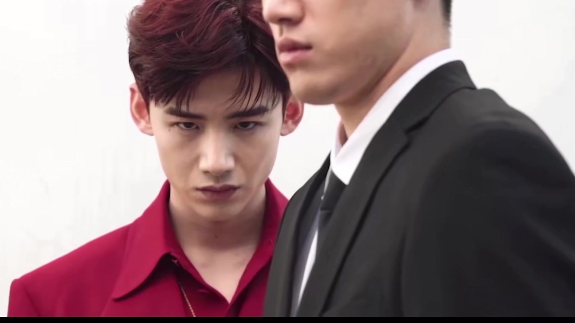 【处处吻】明星大侦探-男团混剪,收集众多五花八门素材,疫情随意拼凑