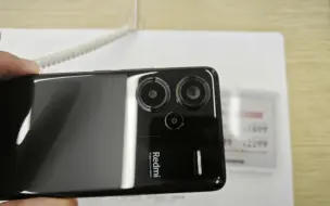 Télécharger la video: 红米redmi note13Pro+以及Pro现场实拍，感觉还是Pro白色比较好看