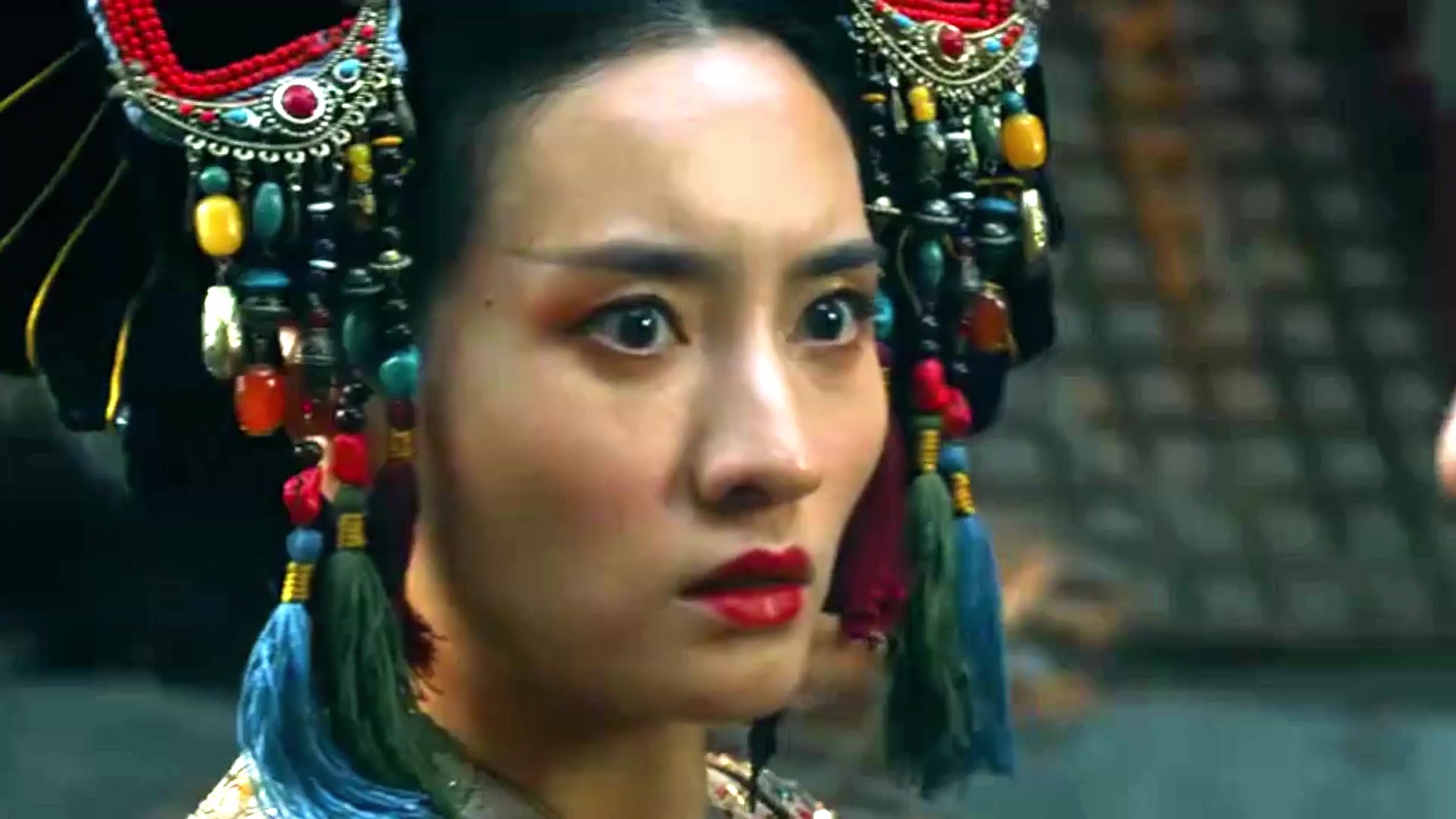 沙海烛龙众人寻宝女孩天生蛇眼竟然是双头蛇主人