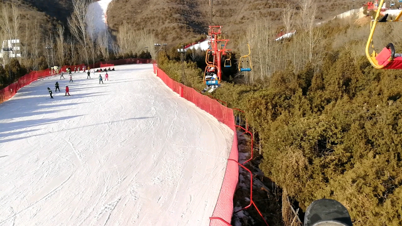 军都山滑雪场中级道(3)